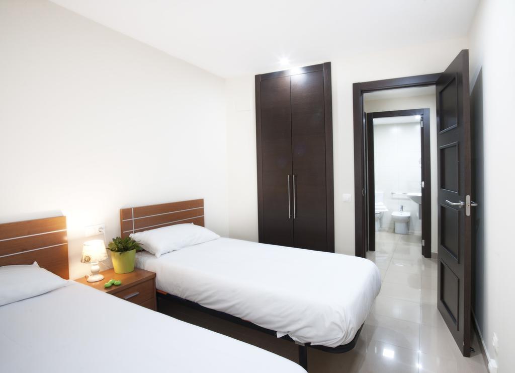แอนดอร์รา4เดย์ กานีโย Apartment กานีโญ ภายนอก รูปภาพ
