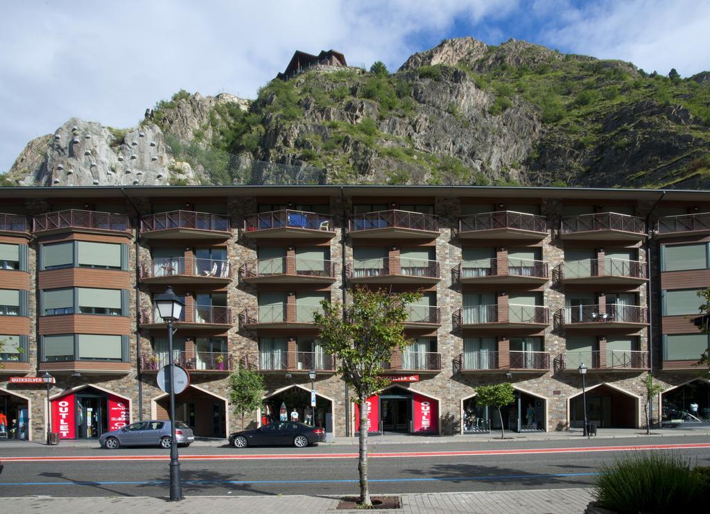 แอนดอร์รา4เดย์ กานีโย Apartment กานีโญ ภายนอก รูปภาพ